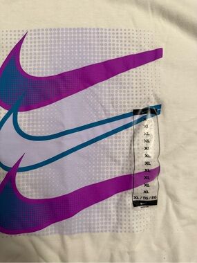 Nike Men’s t-shirt